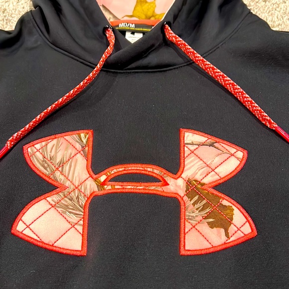 UNDER ARMOUR HOODIE REALTREE STORM CALIBER BLACK AND PINK CAMO SIZE SMALL - Picture 4 of 8